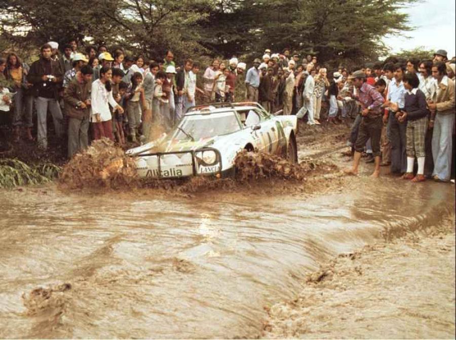  Lancia Stratos Rally 1974 года  (фото 10 из 21)